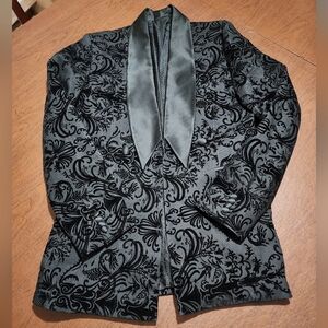 NWOT - Elegant Black and Gray Floral Blazer